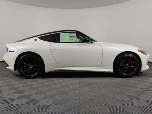 New 2026 Nissan Z Performance w/ Floor Mat Package image 2