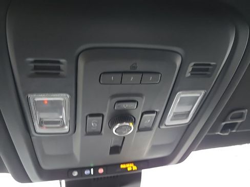 Used 2024 Chevrolet Tahoe Premier AWD/4WD image 70