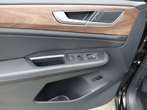 New 2026 Volkswagen Atlas SE FWD image 11