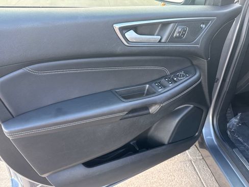 Used 2022 Ford Edge Titanium AWD/4WD image 10