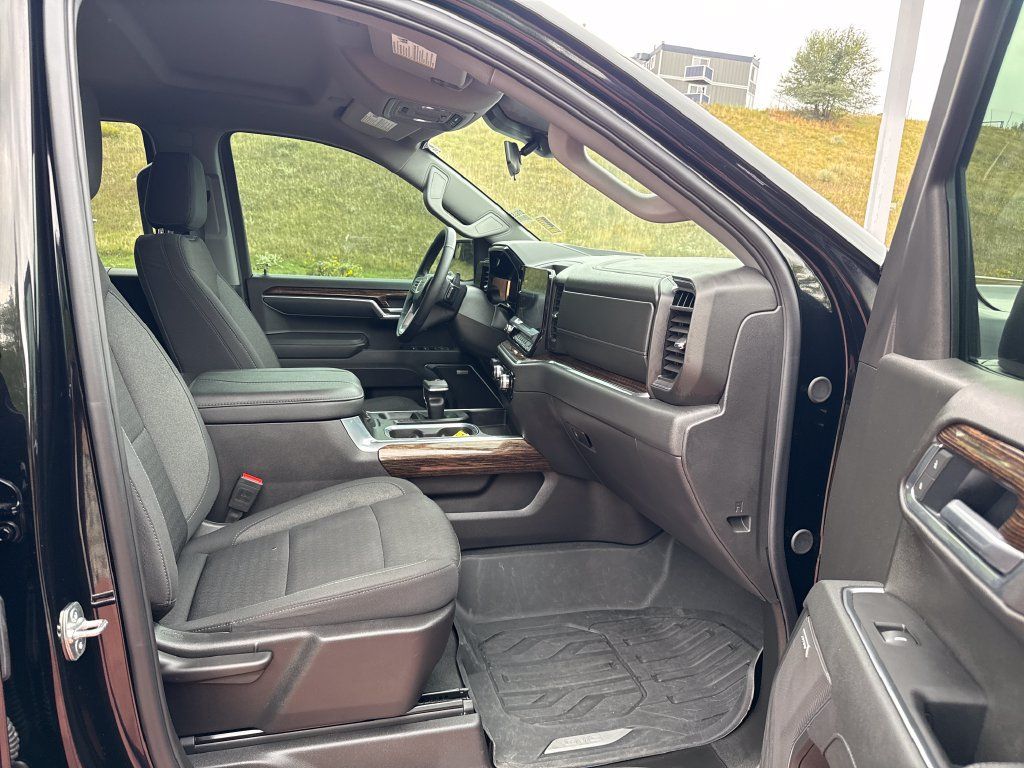 Used 2025 GMC Sierra 1500 Elevation w/ Preferred Package AWD/4WD image 27