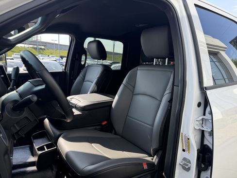 New 2026 RAM 3500 Tradesman AWD/4WD image 28