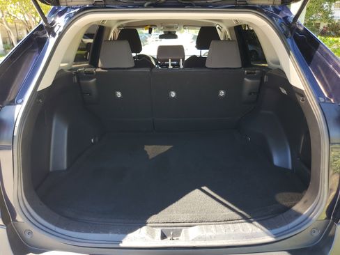 Used 2021 Toyota RAV4 XLE image 9