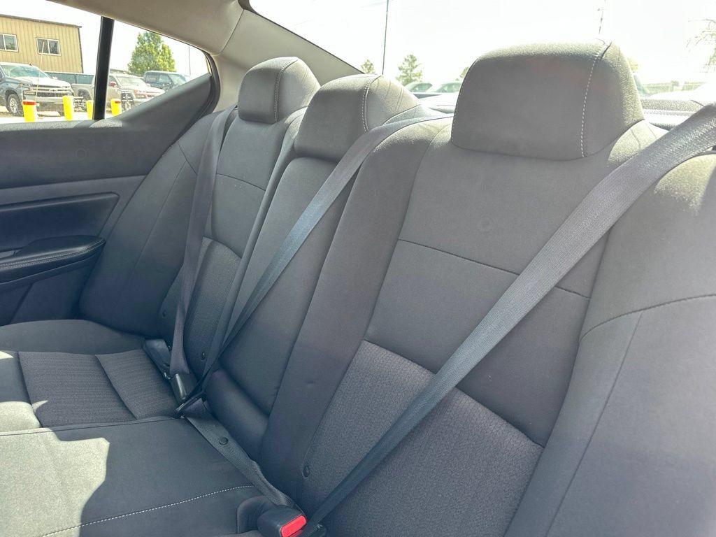 Used 2021 Nissan Altima 2.5 SV FWD image 18