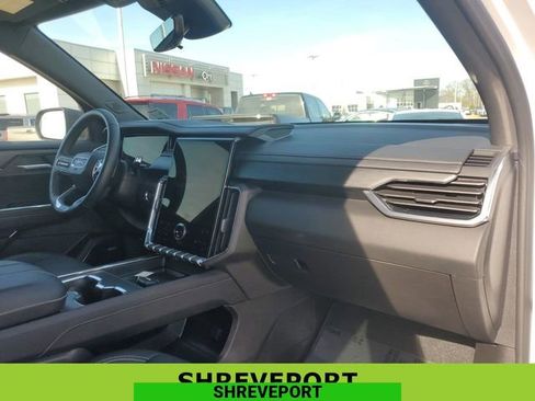 Certified 2026 GMC Acadia Elevation w/ Elevation Premium Package image 29