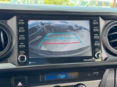 Used 2022 Toyota Tacoma SR5 AWD/4WD image 26