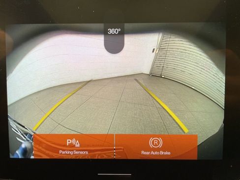 Used 2021 Polestar Polestar 2 image 17