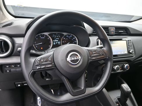 Used 2025 Nissan Versa S w/ Trunk Package FWD image 18