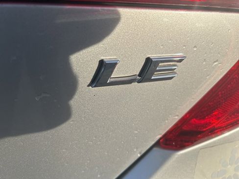 Used 2013 Toyota Camry LE image 13