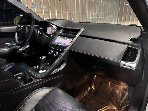 Used 2020 Jaguar E-PACE R-Dynamic S image 19