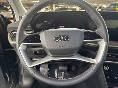 Certified 2025 Audi Q5 Premium Plus w/ Premium Plus AWD/4WD image 24