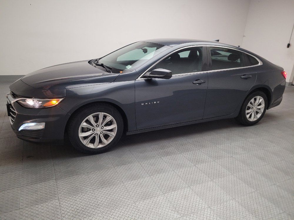 Used 2020 Chevrolet Malibu LT FWD image 2