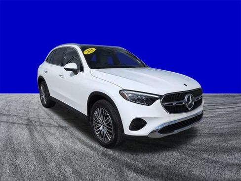 Used 2026 Mercedes-Benz GLC 300 4MATIC image 2