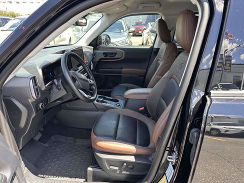 Used 2025 Ford Bronco Sport Outer Banks w/ Outer Banks Tech Package+ AWD/4WD image 13