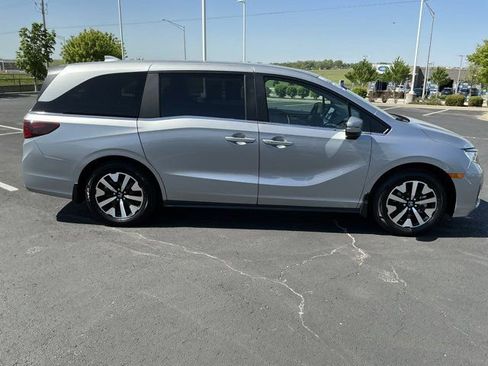 Used 2026 Honda Odyssey EX-L image 2