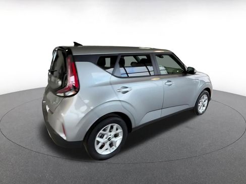 Used 2025 Kia Soul LX w/ LX Technology Package image 15