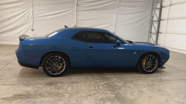 Used 2022 Dodge Challenger R/T Scat Pack RWD image 9