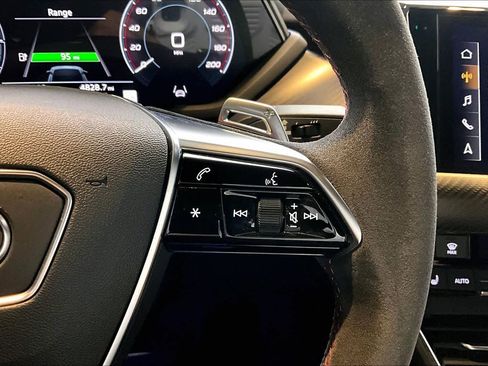 Used 2022 Audi RS e-tron GT image 24