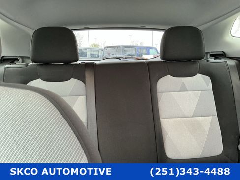 Used 2024 Chevrolet Trax LS image 27