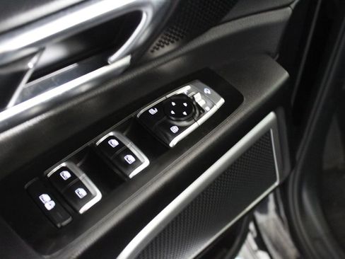 Used 2022 Kia Telluride EX w/ EX Premium Package FWD image 9