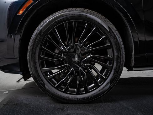 Used 2022 Lincoln Corsair Reserve w/ Equipment Group 201A image 13