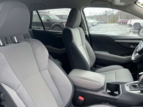Used 2024 Subaru Outback Premium AWD/4WD image 10