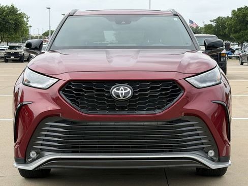 Used 2023 Toyota Highlander XSE image 8