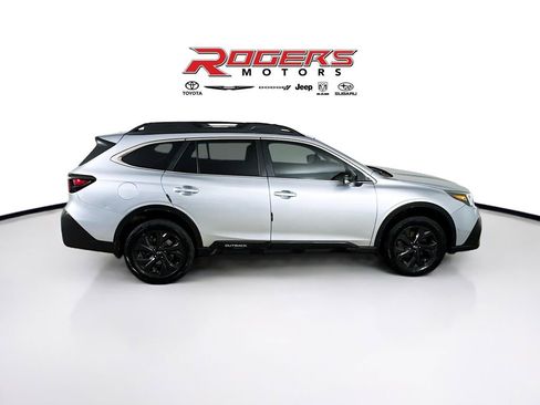 Used 2020 Subaru Outback Onyx Edition XT image 8