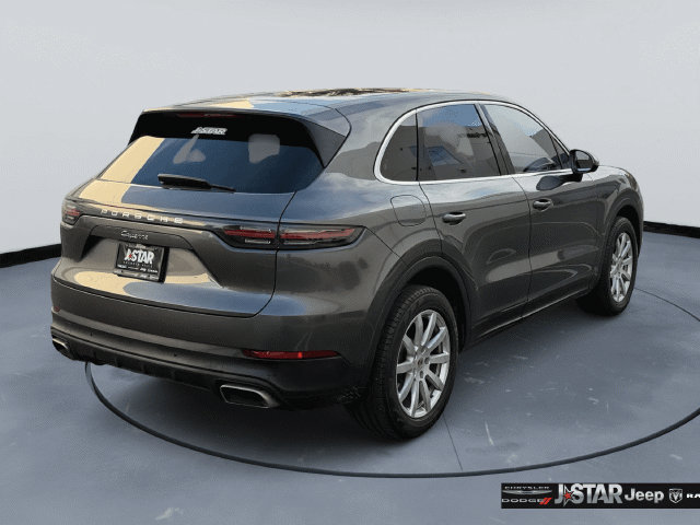 Used 2021 Porsche Cayenne AWD/4WD image 5