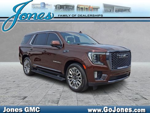 Used 2023 GMC Yukon Denali Ultimate AWD/4WD image 1