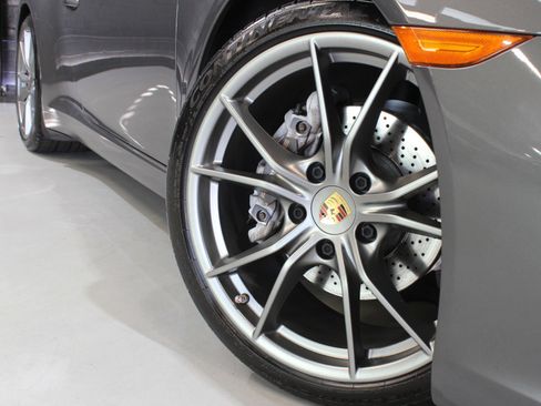 Used 2017 Porsche 911 Carrera image 23