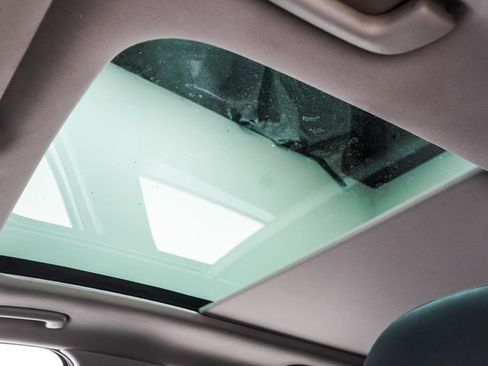 Used 2023 Kia Sorento S w/ Panoramic Sunroof Package FWD image 19