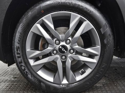 Used 2023 Kia Seltos S image 8