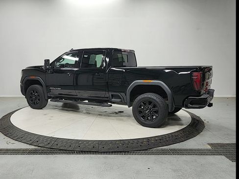 Used 2024 GMC Sierra 2500 AT4 w/ Max Trailering Package AWD/4WD image 6
