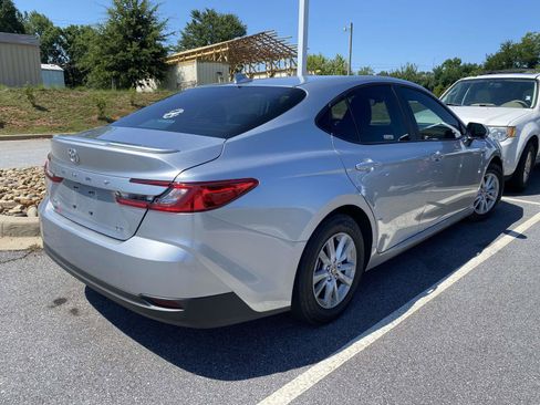Used 2026 Toyota Camry LE w/ Convenience Package FWD image 7