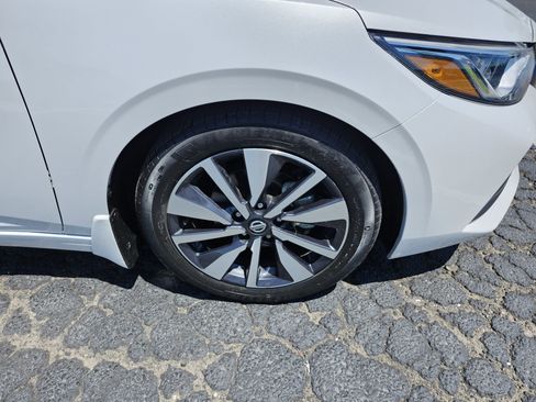 Used 2021 Nissan Sentra SV w/ SV Premium Package FWD image 11