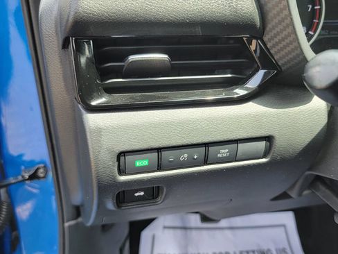 Used 2022 Nissan Sentra SV FWD image 17