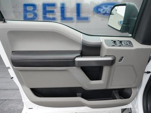 Used 2019 Ford F150 XLT w/ Equipment Group 302A Luxury AWD/4WD image 16