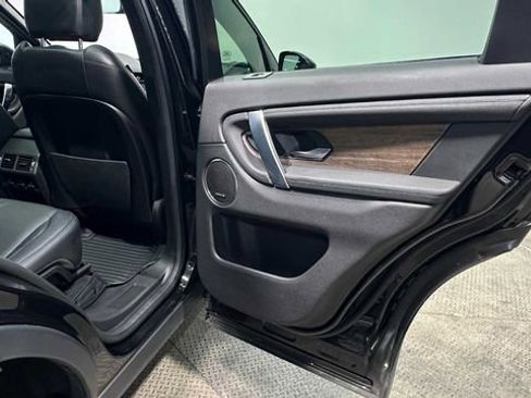 Used 2022 Land Rover Discovery Sport S image 11