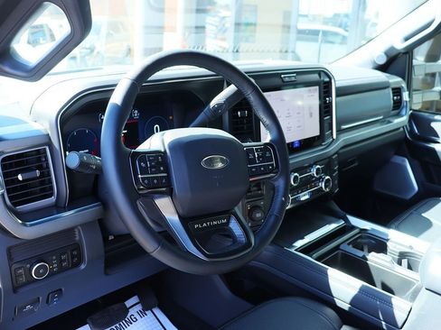 Used 2025 Ford F250 Platinum image 40
