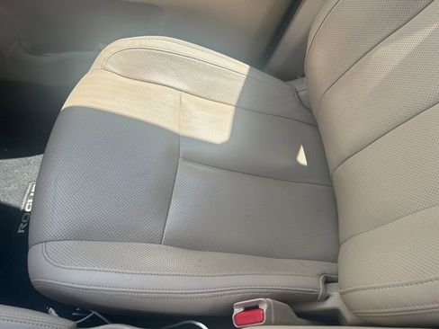 Used 2020 Nissan Rogue SL FWD image 3