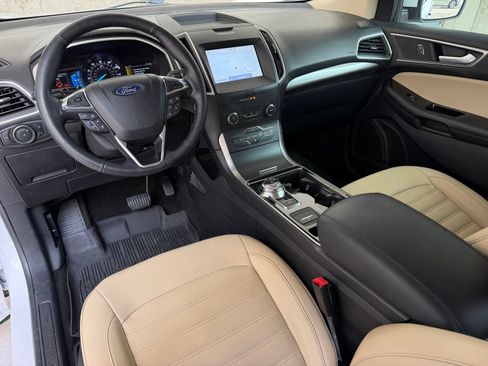 Used 2020 Ford Edge SEL w/ Cold Weather Package FWD image 2
