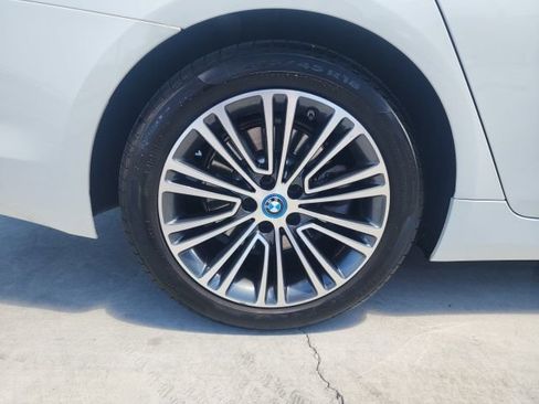 Used 2019 BMW 530e RWD image 13