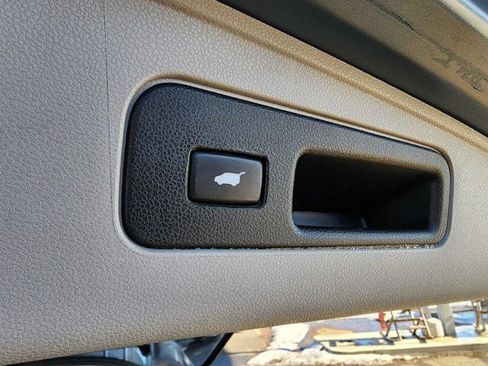 Used 2011 Honda Odyssey Touring image 16