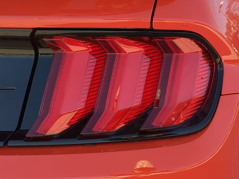 Certified 2022 Ford Mustang Shelby GT500 w/ Technology Package image 37