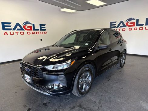 Used 2023 Ford Escape ST-Line w/ Tech Pack #1 AWD/4WD image 4