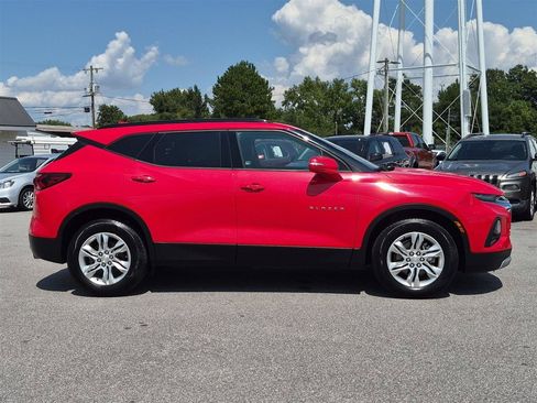 Used 2020 Chevrolet Blazer LT FWD image 2