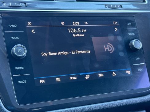 Used 2021 Volkswagen Tiguan SE image 19