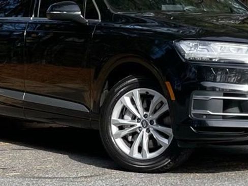 Used 2019 Audi Q7 3.0T Premium Plus w/ Premium Plus Package image 11
