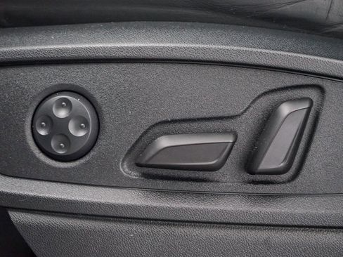 Used 2020 Audi SQ5 Premium Plus w/ Premium Plus Package image 27